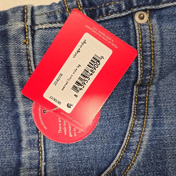 Spanx 1X Petite Pull On Jeans Denim Leg Medium Wash Blue High Rise - Picture 3 of 4